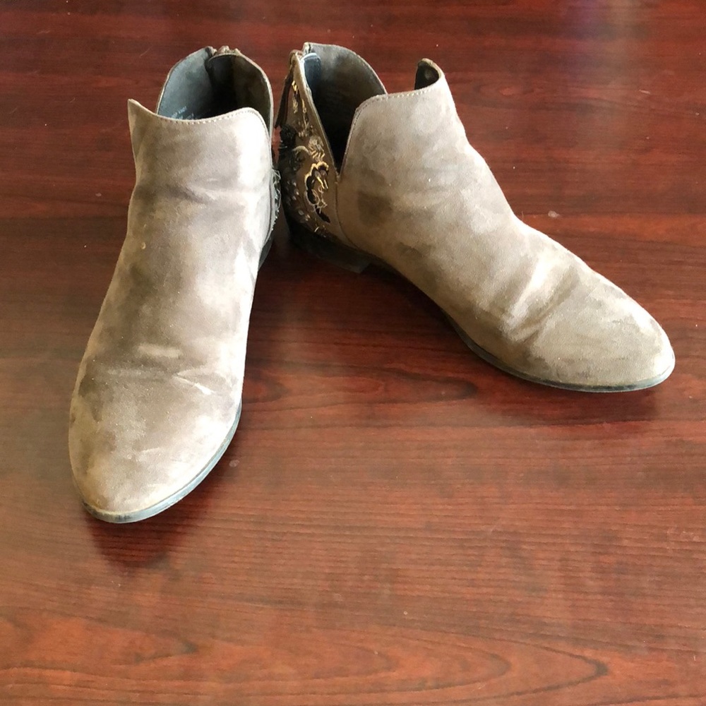 Size 8 Kenneth Cole Booties